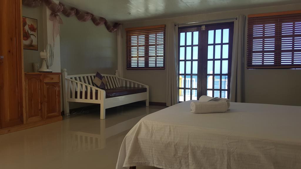 Lanas Beach Resort Romblon Island ภายนอก รูปภาพ